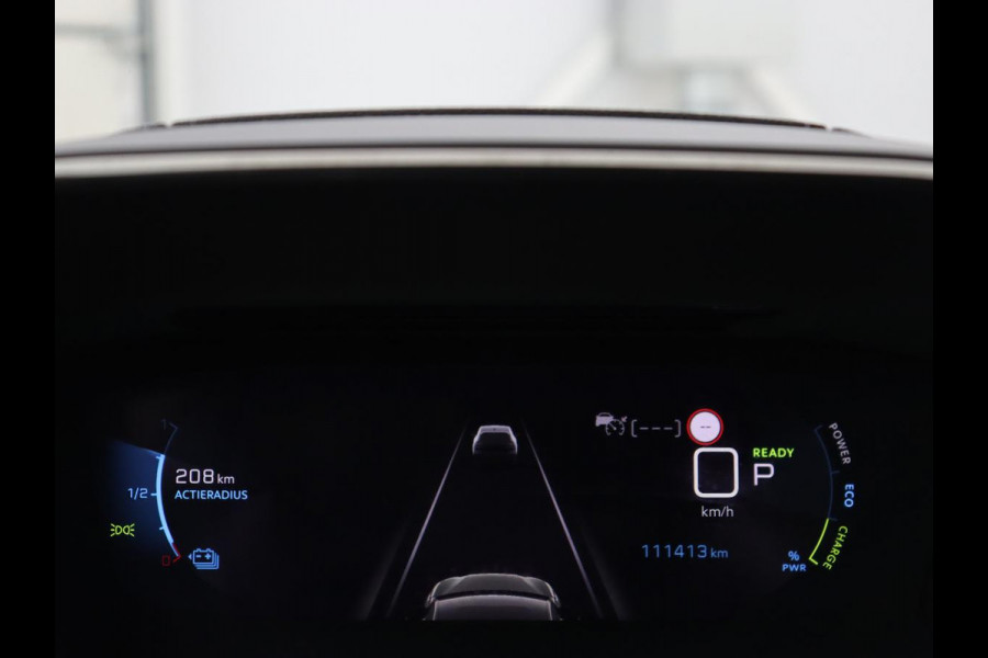 Peugeot e-208 EV GT Pack 50 kWh | SOH 92% | Stoelverwarming | Leder/Alcantara | Adaptive cruise | Carplay | Park Assist | Camera | Keyless | Full LED | Dodehoek detectie | Navigatie | Digital Cockpit