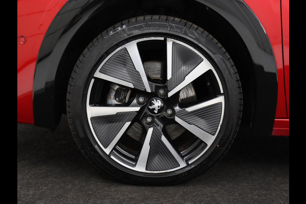 Peugeot e-208 EV GT Pack 50 kWh | SOH 92% | Stoelverwarming | Leder/Alcantara | Adaptive cruise | Carplay | Park Assist | Camera | Keyless | Full LED | Dodehoek detectie | Navigatie | Digital Cockpit