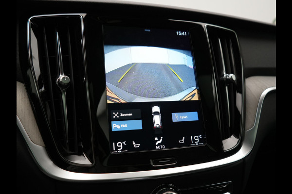 Volvo V60 T6 Recharge AWD Inscription PHEV 340pk Dealer O.H. | Panodak | Camera | Lederen Sportstoelen Memory & Verwarmd | Stuur Verwarmd | Keyless | Navigatie | DAB | Cruise Control | Plug In Hybrid |