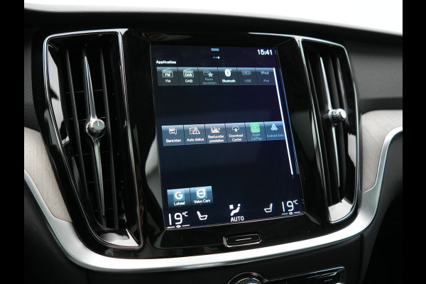 Volvo V60 T6 Recharge AWD Inscription PHEV 340pk Dealer O.H. | Panodak | Camera | Lederen Sportstoelen Memory & Verwarmd | Stuur Verwarmd | Keyless | Navigatie | DAB | Cruise Control | Plug In Hybrid |