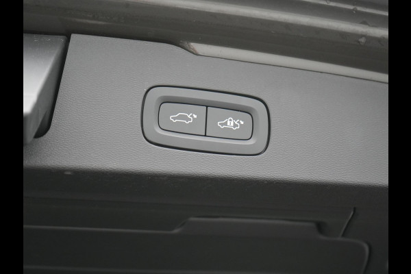 Volvo V60 T6 Recharge AWD Inscription PHEV 340pk Dealer O.H. | Panodak | Camera | Lederen Sportstoelen Memory & Verwarmd | Stuur Verwarmd | Keyless | Navigatie | DAB | Cruise Control | Plug In Hybrid |