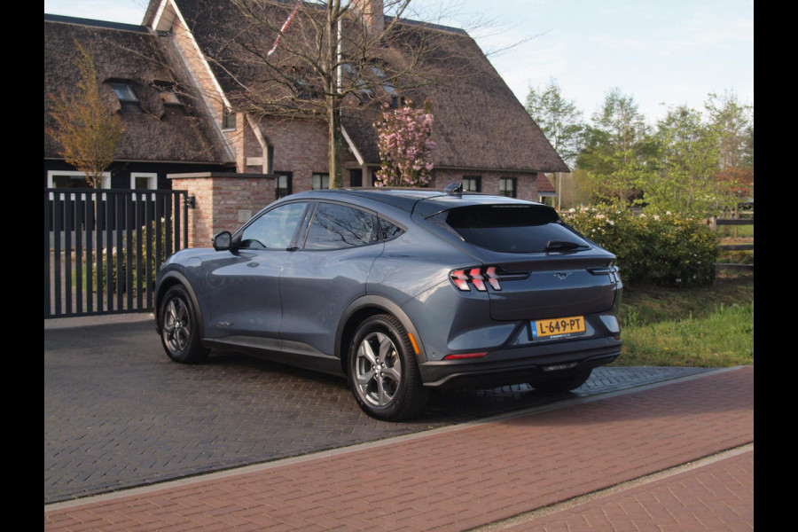 Ford Mustang Mach-E Extended RWD 98 kWh | SOH 94% | Panoramadak | 360 Camera | Bang & Olufsen | Apple Carplay | Cruise Control |