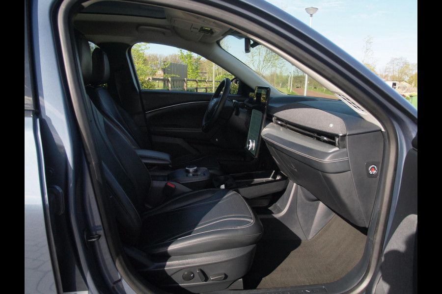 Ford Mustang Mach-E Extended RWD 98 kWh | SOH 94% | Panoramadak | 360 Camera | Bang & Olufsen | Apple Carplay | Cruise Control |