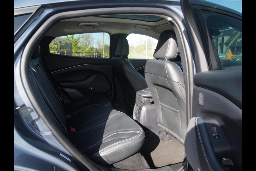 Ford Mustang Mach-E Extended RWD 98 kWh | SOH 94% | Panoramadak | 360 Camera | Bang & Olufsen | Apple Carplay | Cruise Control |