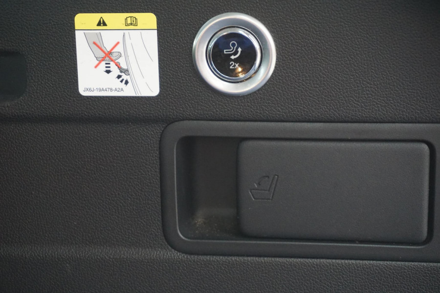 Ford FOCUS Wagon 1.0 EcoB.125PK Hybrid Business/Trekhaak/Camera/ 48.000km!!