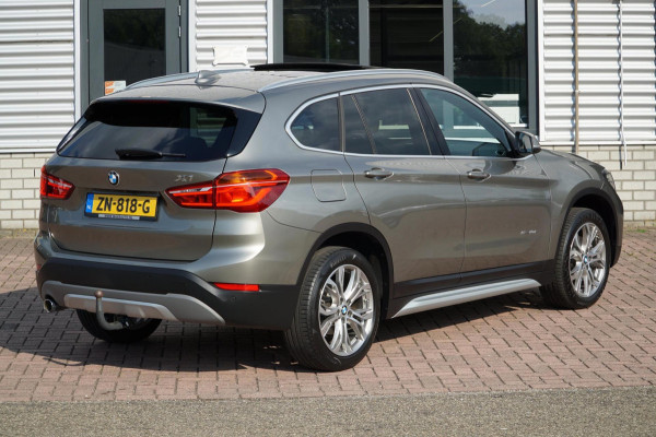 BMW X1 SDrive18d PANO LEDER HEAD-UP