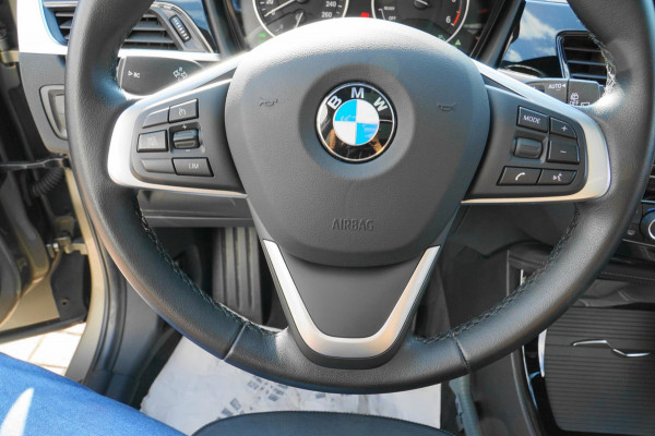 BMW X1 SDrive18d PANO LEDER HEAD-UP