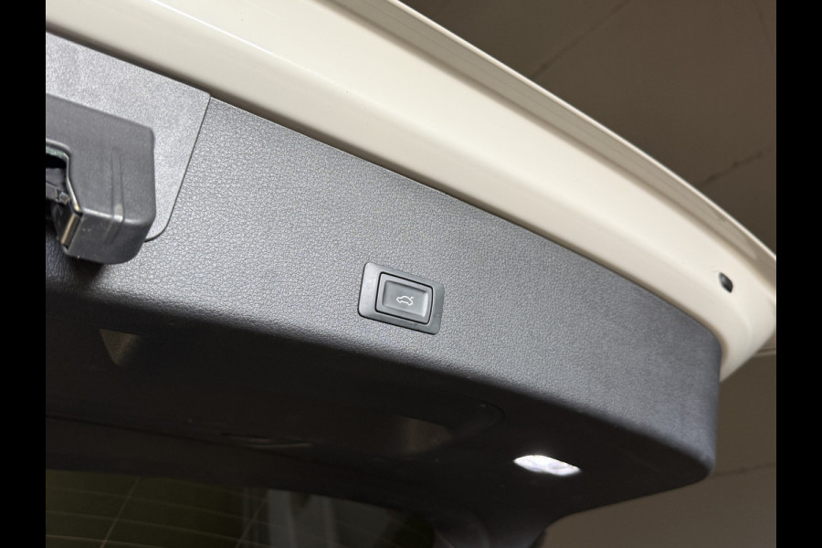 Audi e-tron 55 quattro S edition 95 kWh | S-Line | Pano | B&O | Apple Carplay | Trekhaak