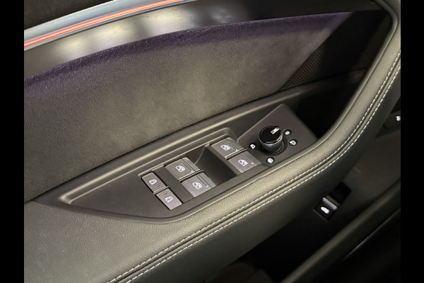 Audi e-tron 55 quattro S edition 95 kWh | S-Line | Pano | B&O | Apple Carplay | Trekhaak