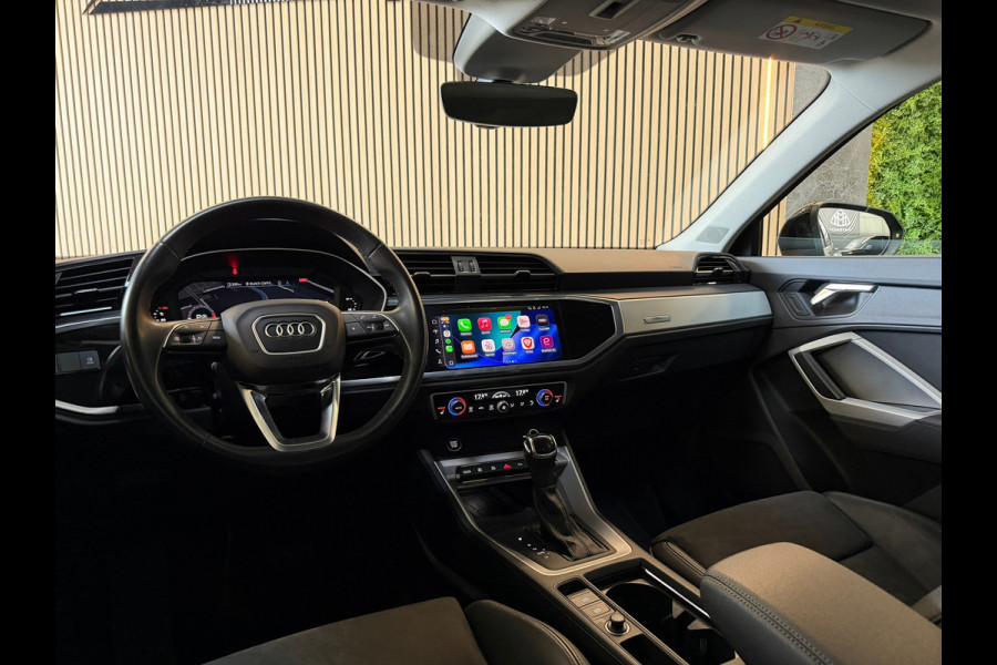 Audi Q3 Sportback 35 TFSI S-LINE|PANO|VIRTUAL|KEYLESS|GARANTIE 2028|CARPLAY|SFEERVERLICHTING|TREKHAAK|DEALER ONDERHOUDEN|VOL!