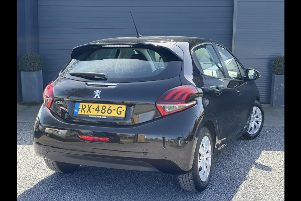 Peugeot 208 1.2 PureTech Active 2e Eigenaar,Navi,Dealer Onderhouden,Airco,Cruise,Carplay,5 Deurs,Net beurt gehad,N.A.P,Apk tot 04-2027