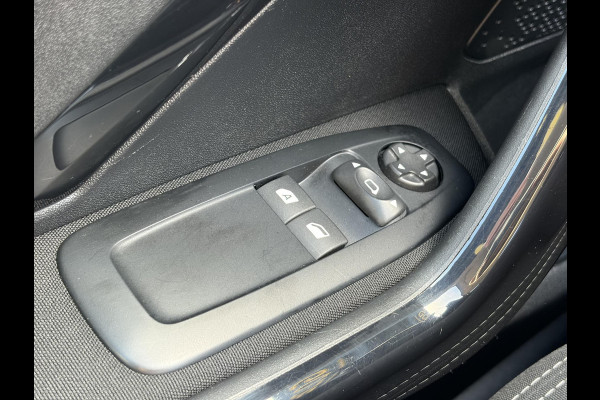 Peugeot 208 1.2 PureTech Active 2e Eigenaar,Navi,Dealer Onderhouden,Airco,Cruise,Carplay,5 Deurs,Net beurt gehad,N.A.P,Apk tot 04-2027
