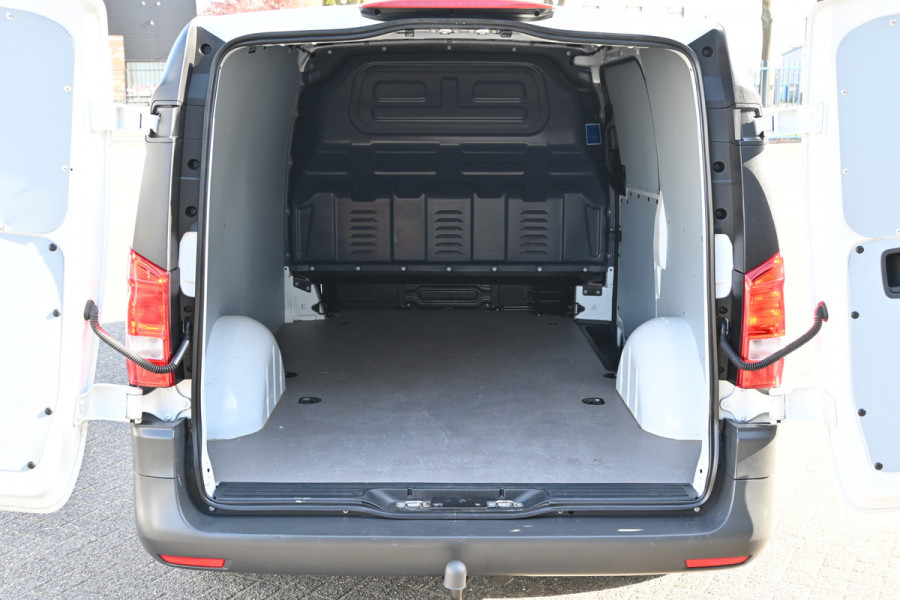 Mercedes-Benz Vito 114 CDI L2 2500 kg Trekhaak, Distronic, Achterdeuren