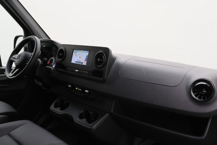 Mercedes-Benz Sprinter 315 CDI Automaat L1H1 Camera, Leer, Airco, Trekhaak, Apple CarPlay, 16”