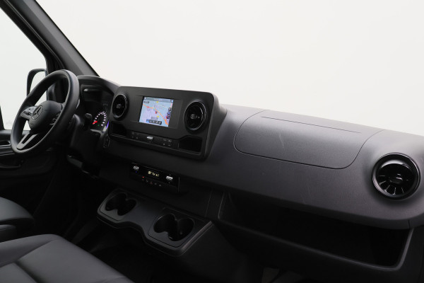 Mercedes-Benz Sprinter 315 CDI Automaat L1H1 Camera, Leer, Airco, Trekhaak, Apple CarPlay, 16”