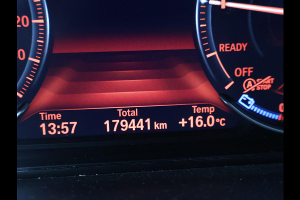 BMW 3 Serie Touring 318i M-SPORT + AFN. TREKHAAK | LEDER SPORTINT. | DIGITALE COCKPIT | STOELVERWARMING