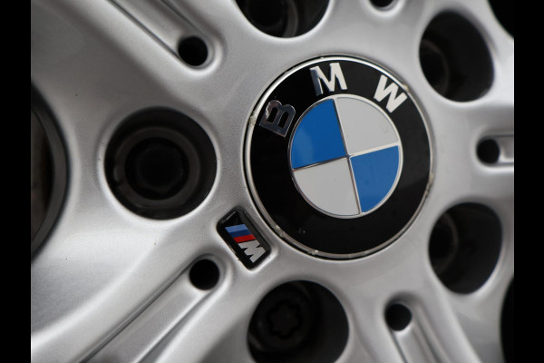 BMW 3 Serie Touring 318i M-SPORT + AFN. TREKHAAK | LEDER SPORTINT. | DIGITALE COCKPIT | STOELVERWARMING