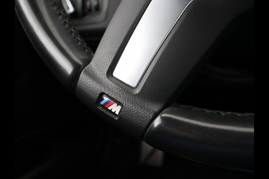 BMW 3 Serie Touring 318i M-SPORT + AFN. TREKHAAK | LEDER SPORTINT. | DIGITALE COCKPIT | STOELVERWARMING