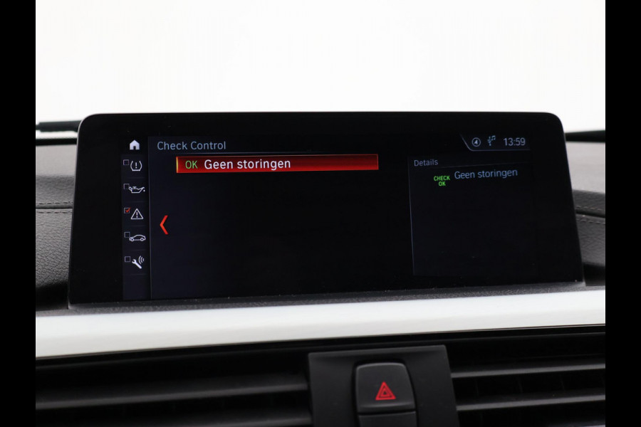 BMW 3 Serie Touring 318i M-SPORT + AFN. TREKHAAK | LEDER SPORTINT. | DIGITALE COCKPIT | STOELVERWARMING