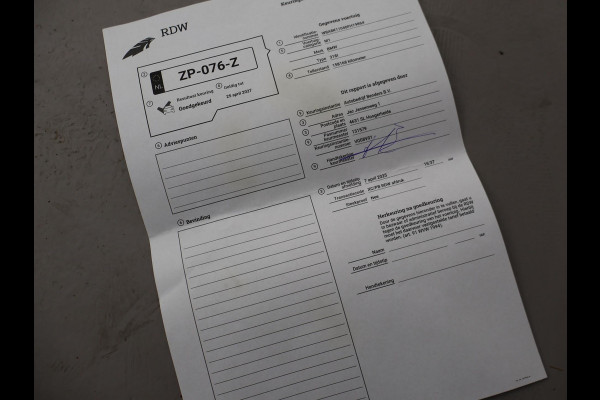 BMW 3 Serie Touring 318i M-SPORT + AFN. TREKHAAK | LEDER SPORTINT. | DIGITALE COCKPIT | STOELVERWARMING