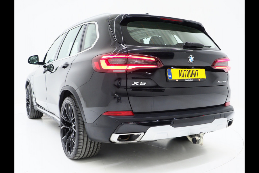 BMW X5 xDrive45e High Executive | Panoramadak | Leder | Trekhaak | Luchtvering | HUD | Camera | Sfeerlicht | Carplay