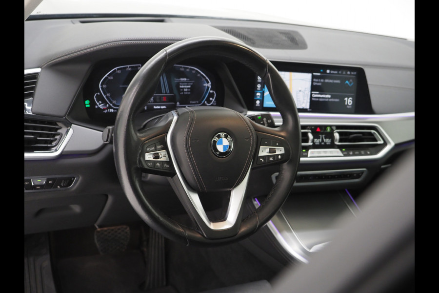 BMW X5 xDrive45e High Executive | Panoramadak | Leder | Trekhaak | Luchtvering | HUD | Camera | Sfeerlicht | Carplay