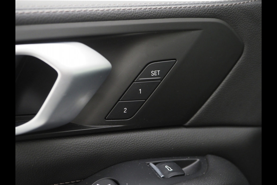 BMW X5 xDrive45e High Executive | Panoramadak | Leder | Trekhaak | Luchtvering | HUD | Camera | Sfeerlicht | Carplay