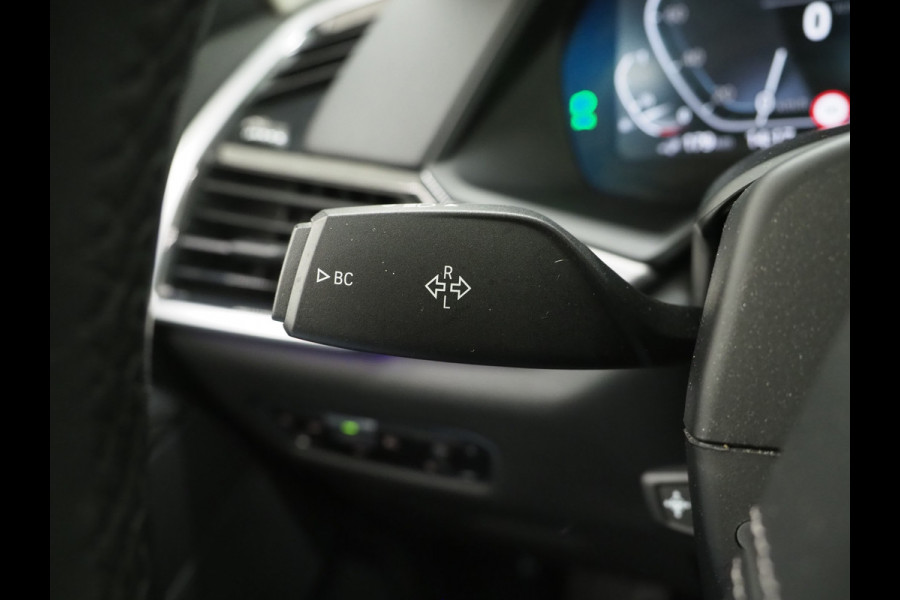 BMW X5 xDrive45e High Executive | Panoramadak | Leder | Trekhaak | Luchtvering | HUD | Camera | Sfeerlicht | Carplay