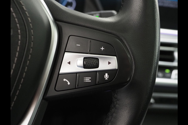 BMW X5 xDrive45e High Executive | Panoramadak | Leder | Trekhaak | Luchtvering | HUD | Camera | Sfeerlicht | Carplay