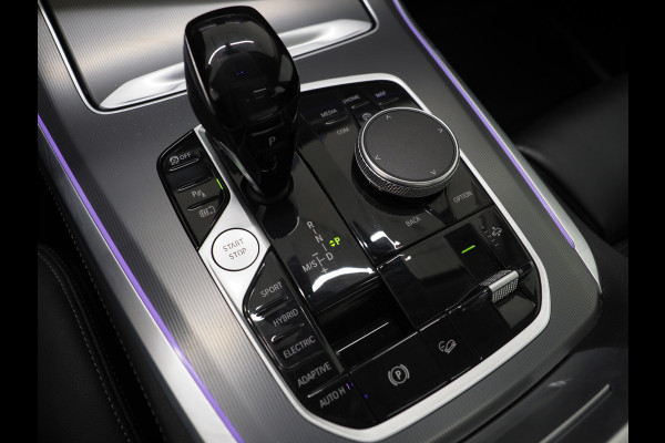 BMW X5 xDrive45e High Executive | Panoramadak | Leder | Trekhaak | Luchtvering | HUD | Camera | Sfeerlicht | Carplay