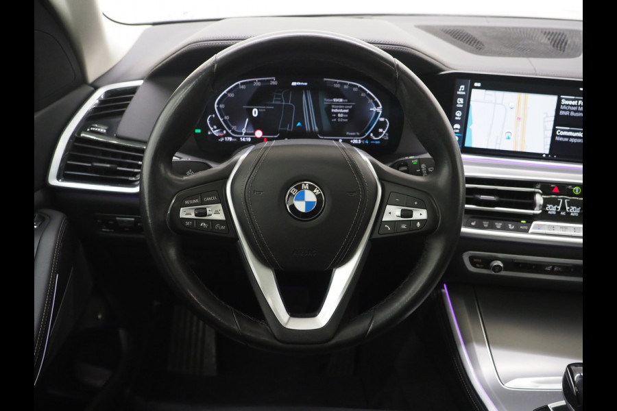 BMW X5 xDrive45e High Executive | Panoramadak | Leder | Trekhaak | Luchtvering | HUD | Camera | Sfeerlicht | Carplay