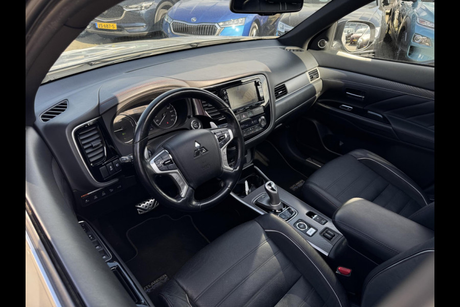 Mitsubishi Outlander 2.0 PHEV S-Edition PANODAK | LEDER | TREKHAAK