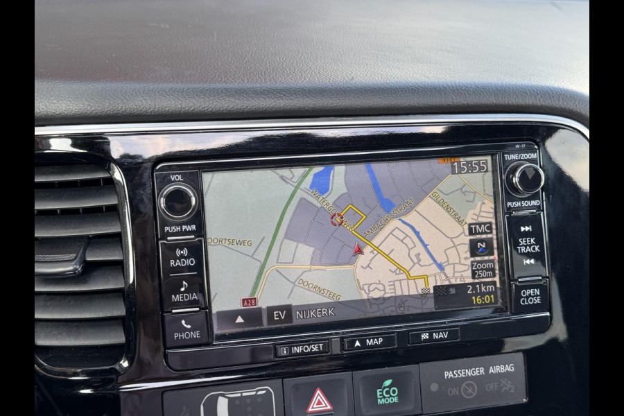 Mitsubishi Outlander 2.0 PHEV S-Edition PANODAK | LEDER | TREKHAAK