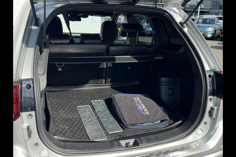 Mitsubishi Outlander 2.0 PHEV S-Edition PANODAK | LEDER | TREKHAAK