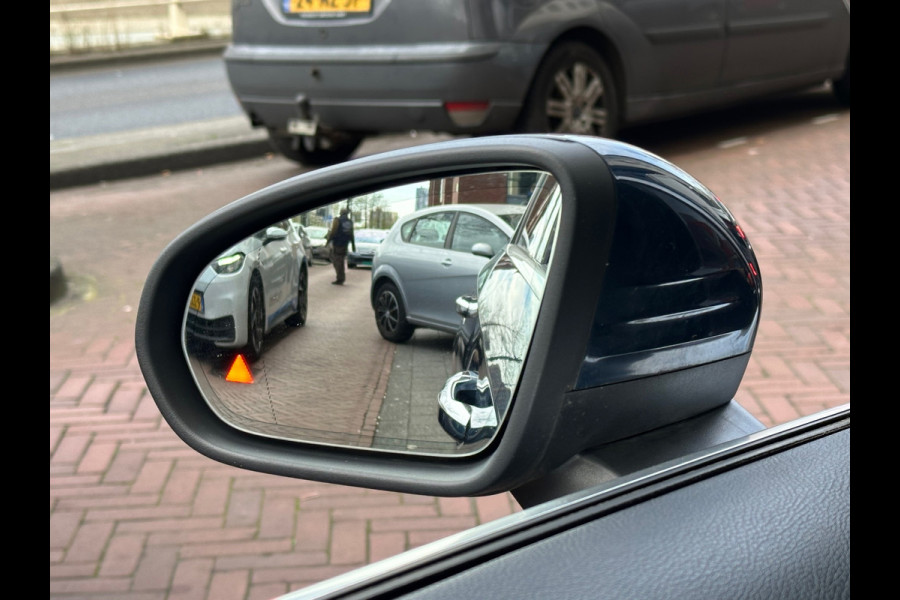 Mercedes-Benz A-Klasse 180 Business Leer Navi Carplay Sfeerverlichting