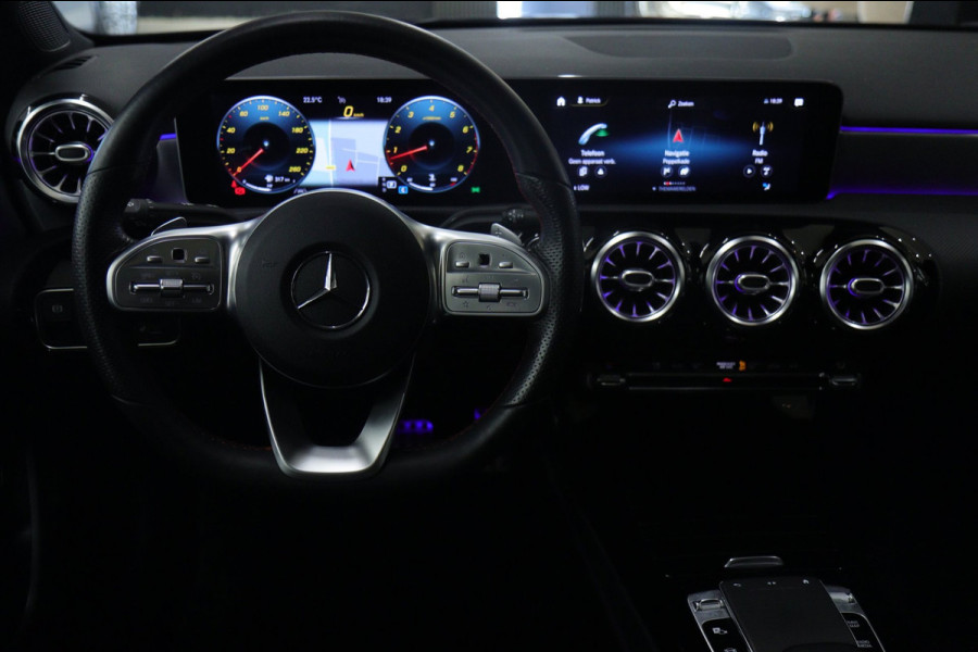 Mercedes-Benz A-Klasse 220 AMG-LINE Pano/Sfeer/Camera/Laneassist/Blindspot/VOL