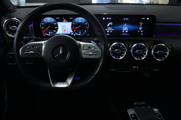 Mercedes-Benz A-Klasse 220 AMG-LINE Pano/Sfeer/Camera/Laneassist/Blindspot/VOL