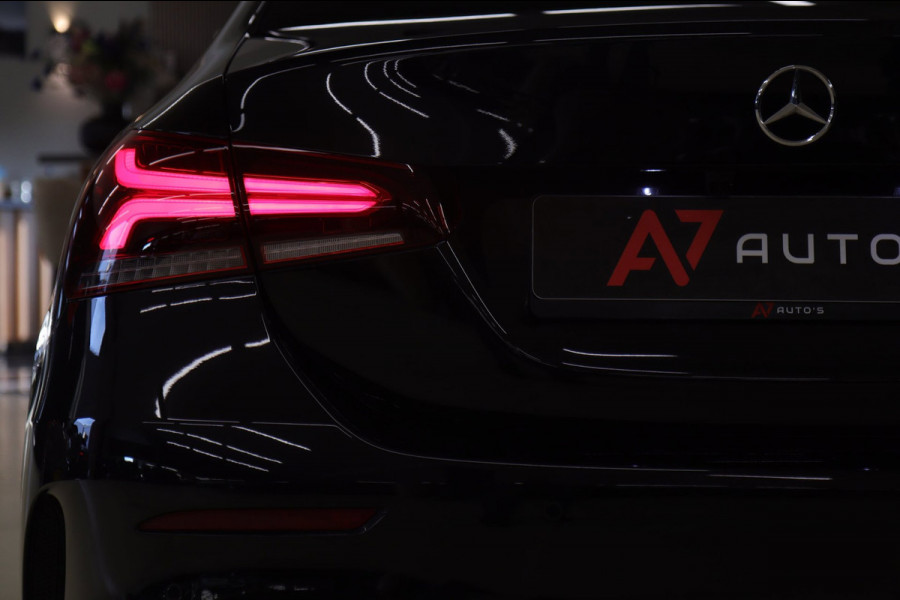 Mercedes-Benz A-Klasse 220 AMG-LINE Pano/Sfeer/Camera/Laneassist/Blindspot/VOL