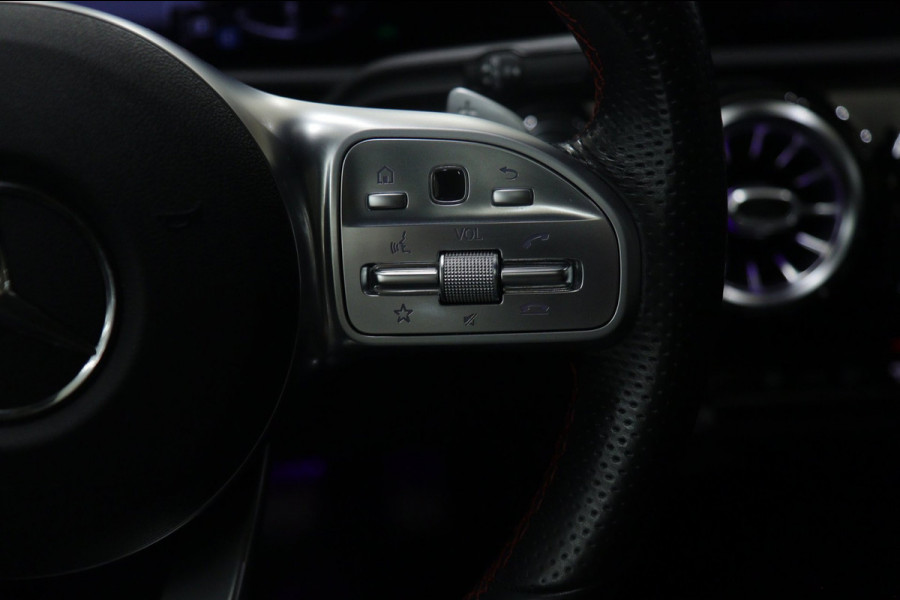 Mercedes-Benz A-Klasse 220 AMG-LINE Pano/Sfeer/Camera/Laneassist/Blindspot/VOL