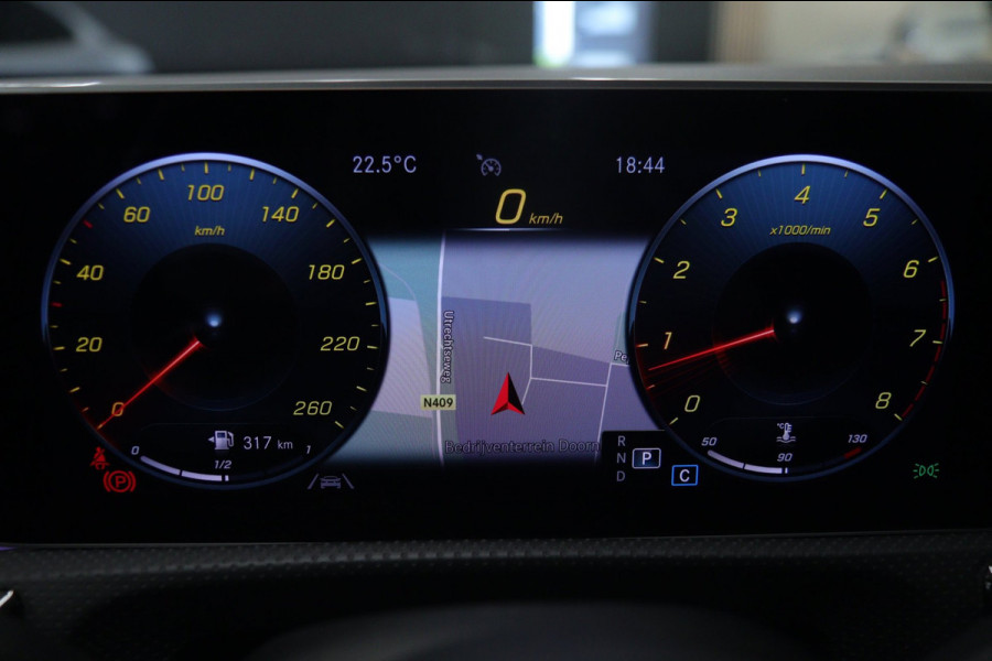 Mercedes-Benz A-Klasse 220 AMG-LINE Pano/Sfeer/Camera/Laneassist/Blindspot/VOL