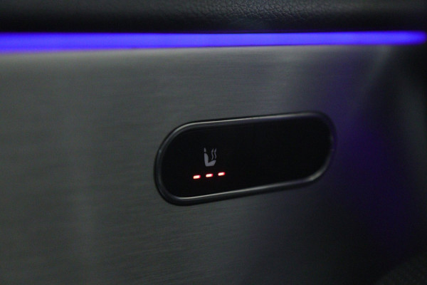 Mercedes-Benz A-Klasse 220 AMG-LINE Pano/Sfeer/Camera/Laneassist/Blindspot/VOL