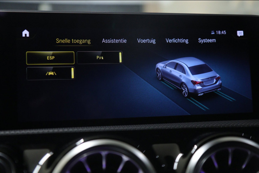 Mercedes-Benz A-Klasse 220 AMG-LINE Pano/Sfeer/Camera/Laneassist/Blindspot/VOL