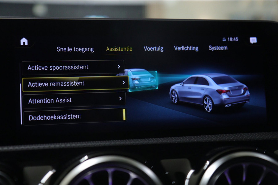 Mercedes-Benz A-Klasse 220 AMG-LINE Pano/Sfeer/Camera/Laneassist/Blindspot/VOL