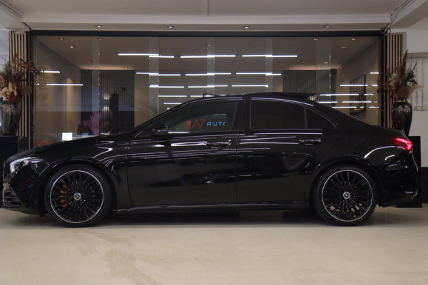 Mercedes-Benz A-Klasse 220 AMG-LINE Pano/Sfeer/Camera/Laneassist/Blindspot/VOL