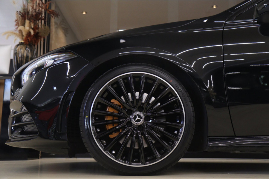 Mercedes-Benz A-Klasse 220 AMG-LINE Pano/Sfeer/Camera/Laneassist/Blindspot/VOL