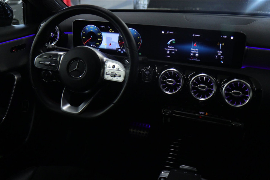 Mercedes-Benz A-Klasse 220 AMG-LINE Pano/Sfeer/Camera/Laneassist/Blindspot/VOL