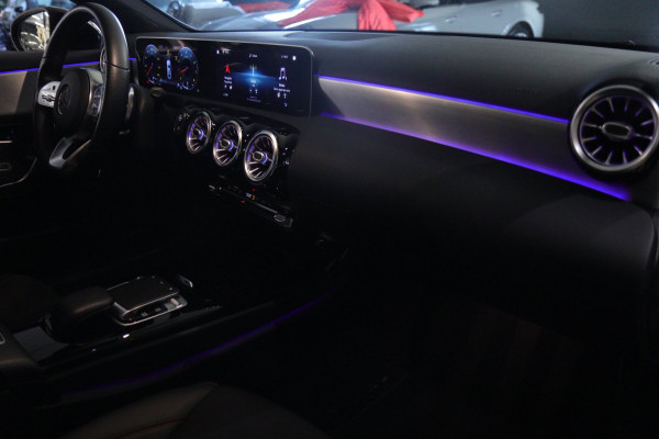 Mercedes-Benz A-Klasse 220 AMG-LINE Pano/Sfeer/Camera/Laneassist/Blindspot/VOL