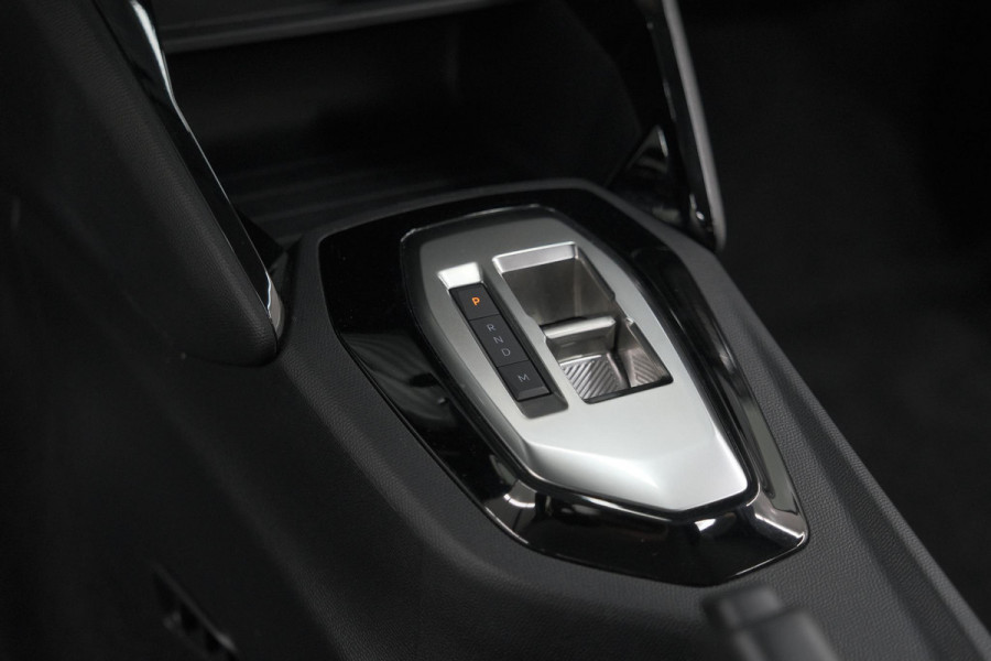 Peugeot 208 1.2 Hybrid 110 e-DCS6 Style | Parkeersensoren | Apple Carplay | Cruise Control | Airco