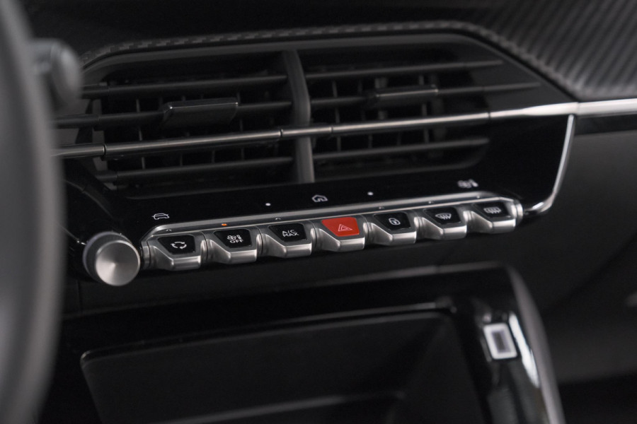 Peugeot 208 1.2 Hybrid 110 e-DCS6 Style | Parkeersensoren | Apple Carplay | Cruise Control | Airco