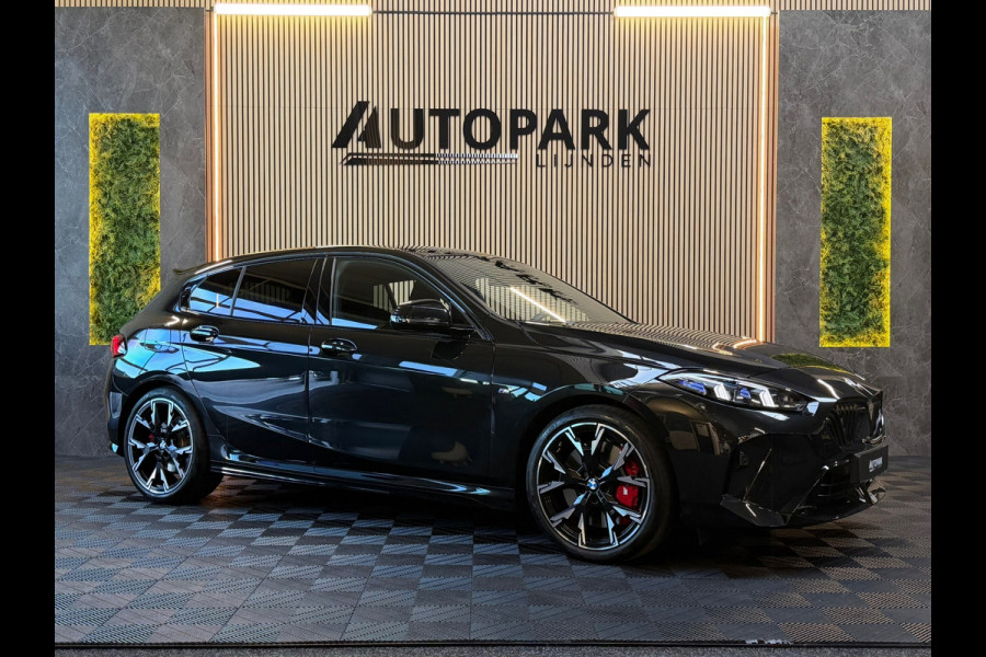 BMW 1-serie 120 M Sport Design Edition |FABRIEKSGARANTIE|DEALER ONDERHOUDEN|KEYLESS|CARPLAY|CAMERA|19INCH|SFEERVERLICHTING|